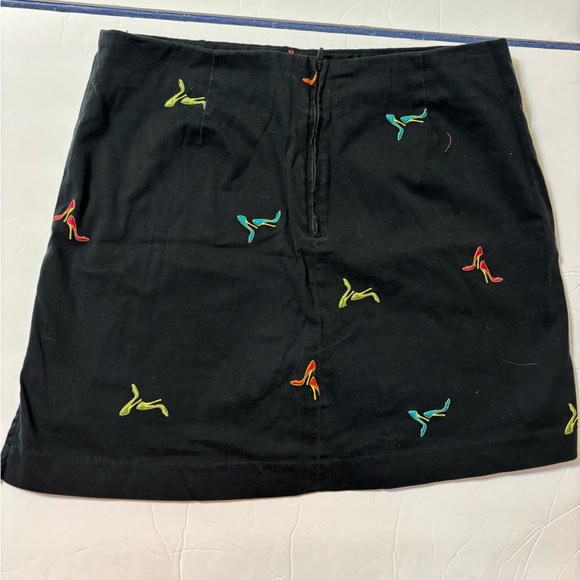 Black Mini Skirt/Skort by Attyre New York Size 6 High Heels - Picture 2 of 10